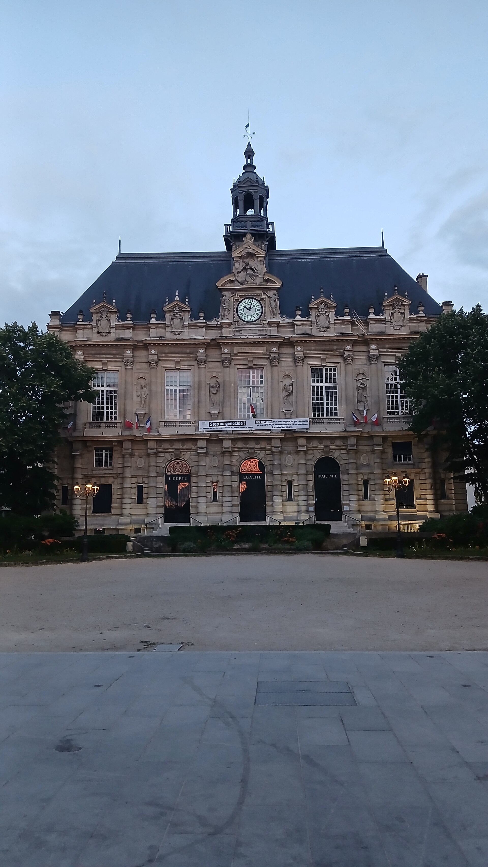 Location de benne à Ivry sur Seine